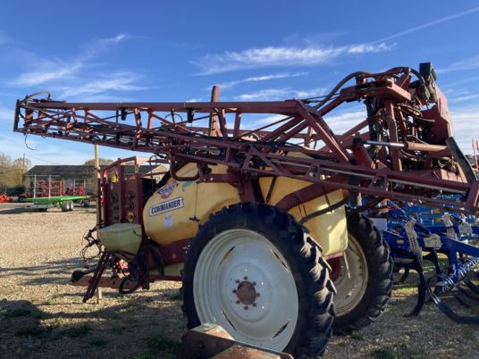 Hardi COMMANDER 2800 - Trailed sprayer: picture 2 Hardi COMMANDER 2800 - Trailed sprayer: picture 2