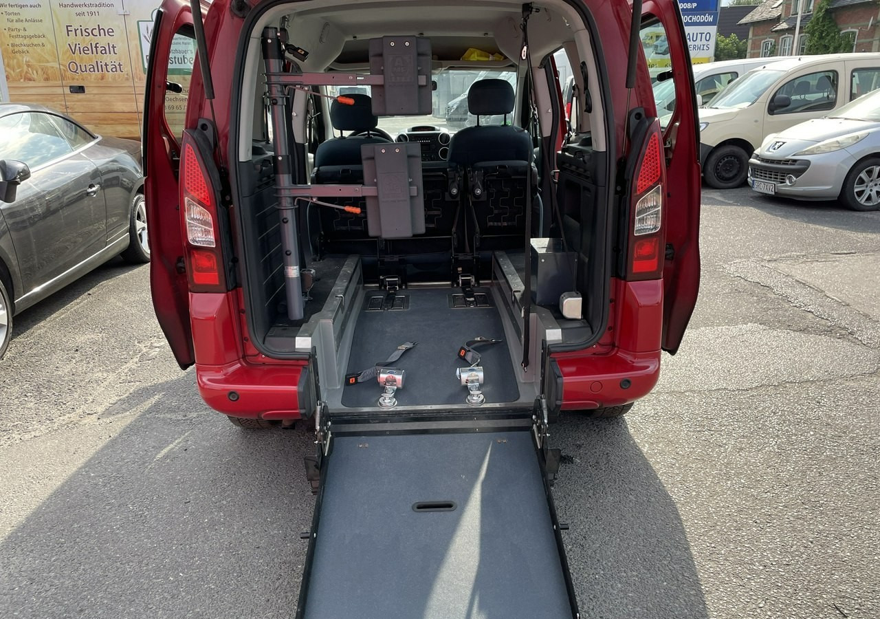 Citroen Berlingo II Berlingo 1.6 do przewozu Niepełnosprawnych inwalida rampa 2018 - Car: picture 3 Citroen Berlingo II Berlingo 1.6 do przewozu Niepełnosprawnych inwalida rampa 2018 - Car: picture 3