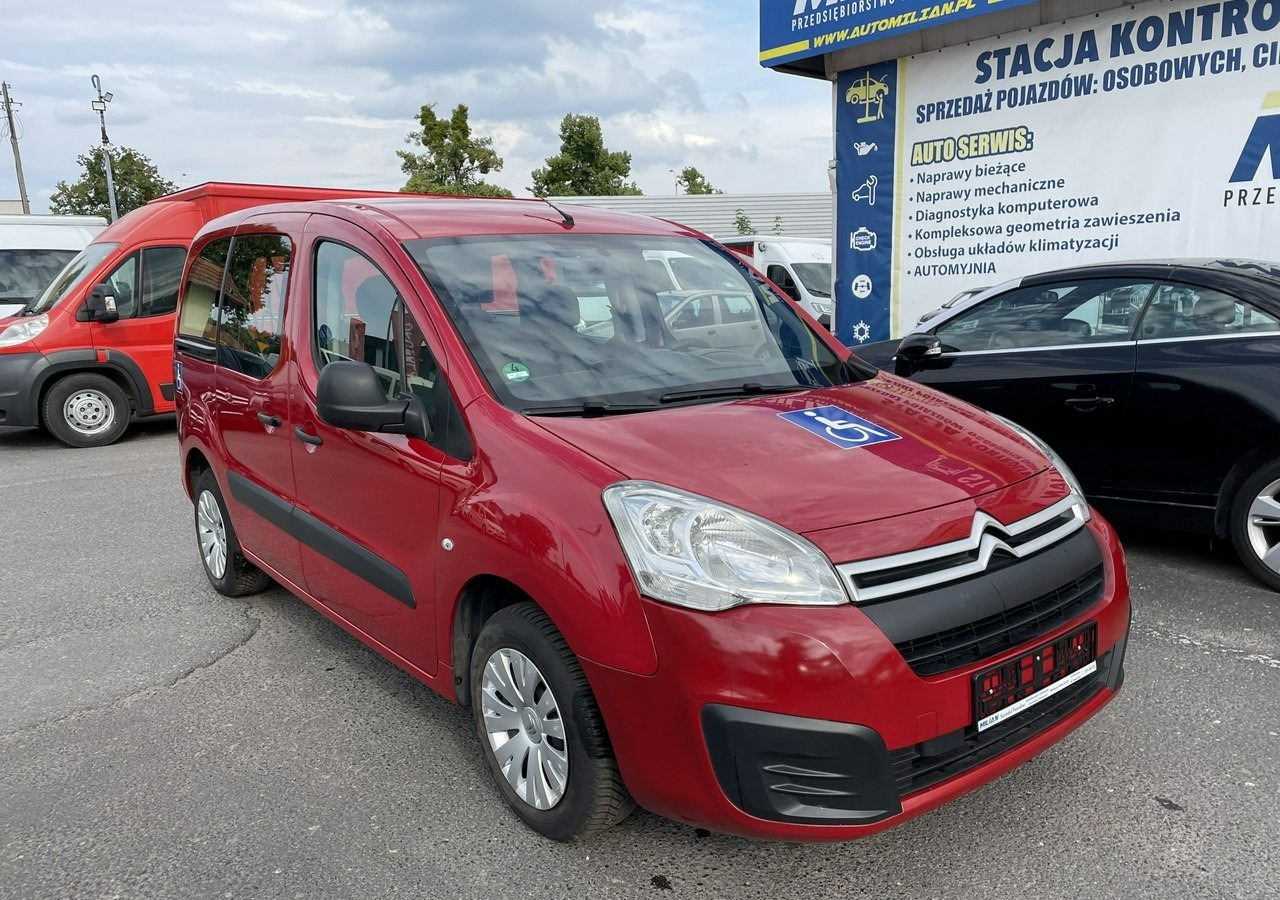 Citroen Berlingo II Berlingo 1.6 do przewozu Niepełnosprawnych inwalida rampa 2018 - Car: picture 4 Citroen Berlingo II Berlingo 1.6 do przewozu Niepełnosprawnych inwalida rampa 2018 - Car: picture 4