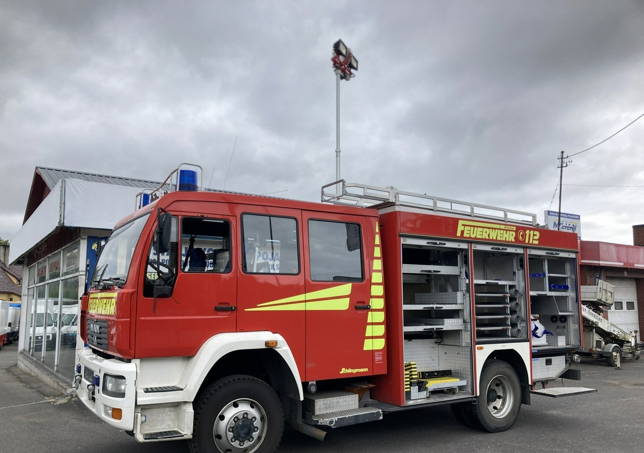 MAN Inny MAN MAN 15,250 Straż pożarna gaśnicza 9-osobowa 4X4 Wóz strażacki 2003 - Fire truck: picture 2 MAN Inny MAN MAN 15,250 Straż pożarna gaśnicza 9-osobowa 4X4 Wóz strażacki 2003 - Fire truck: picture 2