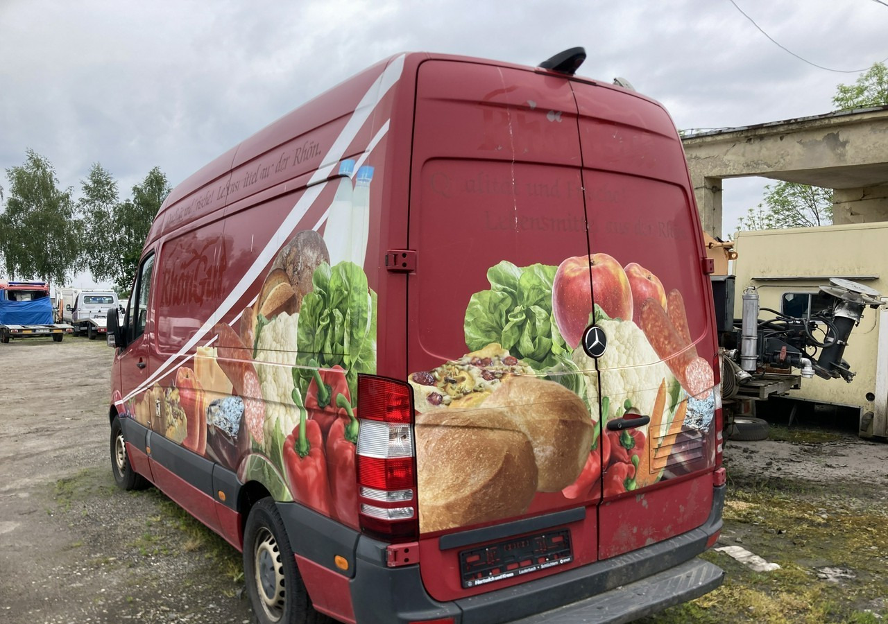 Mercedes-Benz Sprinter Sprinter Autosklep sklep bar Gastronomiczny Food Truck Foodtruck 201 - Vending truck: picture 5 Mercedes-Benz Sprinter Sprinter Autosklep sklep bar Gastronomiczny Food Truck Foodtruck 201 - Vending truck: picture 5