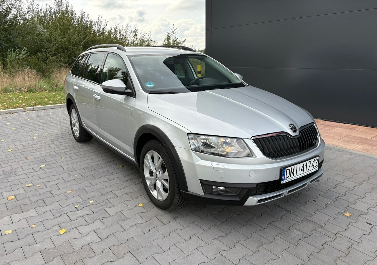 Skoda Octavia III Skoda Octavia 4X4 Scout 2.0 TDI -150KM Model 2017 Bezwypadkowa FV 23 - Car: picture 2 Skoda Octavia III Skoda Octavia 4X4 Scout 2.0 TDI -150KM Model 2017 Bezwypadkowa FV 23 - Car: picture 2