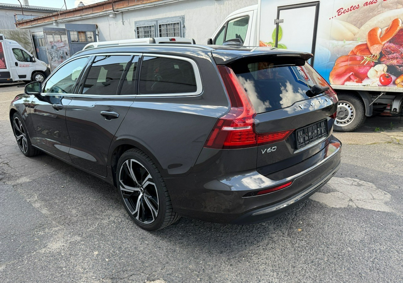 Volvo V60 II Volvo V60 2.0 T8 Plug-in Hybrid 455KM AWD Bogata Wersja Model 2024 - Car: picture 3 Volvo V60 II Volvo V60 2.0 T8 Plug-in Hybrid 455KM AWD Bogata Wersja Model 2024 - Car: picture 3