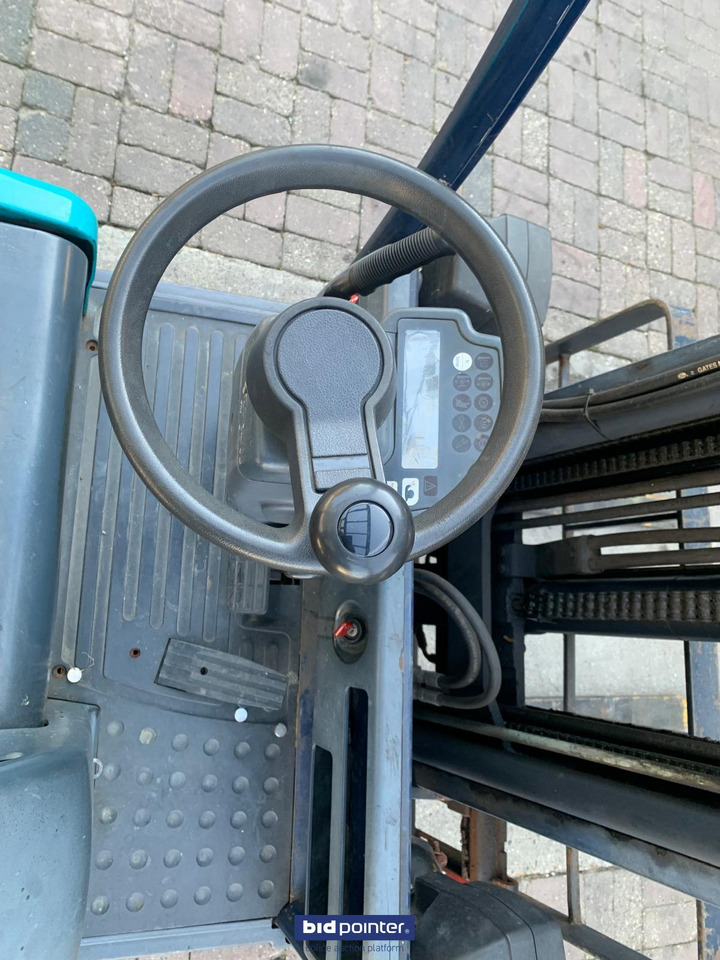 Heftruck elektrisch - 3 wiel - 1600kg! Freelift! Komatsu FB16 - 5.5 mtr. Sideshift! - Electric forklift: picture 3 Heftruck elektrisch - 3 wiel - 1600kg! Freelift! Komatsu FB16 - 5.5 mtr. Sideshift! - Electric forklift: picture 3