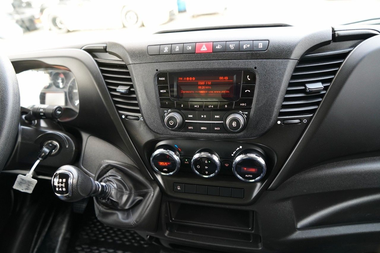 Lease a Iveco DAILY 35-160 / KONTENER 4,2 M / WINDA / BLIŹ Iveco DAILY 35-160 / KONTENER 4,2 M / WINDA / BLIŹ: picture 30 Lease a Iveco DAILY 35-160 / KONTENER 4,2 M / WINDA / BLIŹ Iveco DAILY 35-160 / KONTENER 4,2 M / WINDA / BLIŹ: picture 30