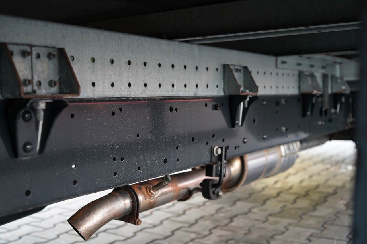 Lease a Iveco DAILY 35-160 / KONTENER 4,2 M / WINDA / BLIŹ Iveco DAILY 35-160 / KONTENER 4,2 M / WINDA / BLIŹ: picture 19 Lease a Iveco DAILY 35-160 / KONTENER 4,2 M / WINDA / BLIŹ Iveco DAILY 35-160 / KONTENER 4,2 M / WINDA / BLIŹ: picture 19