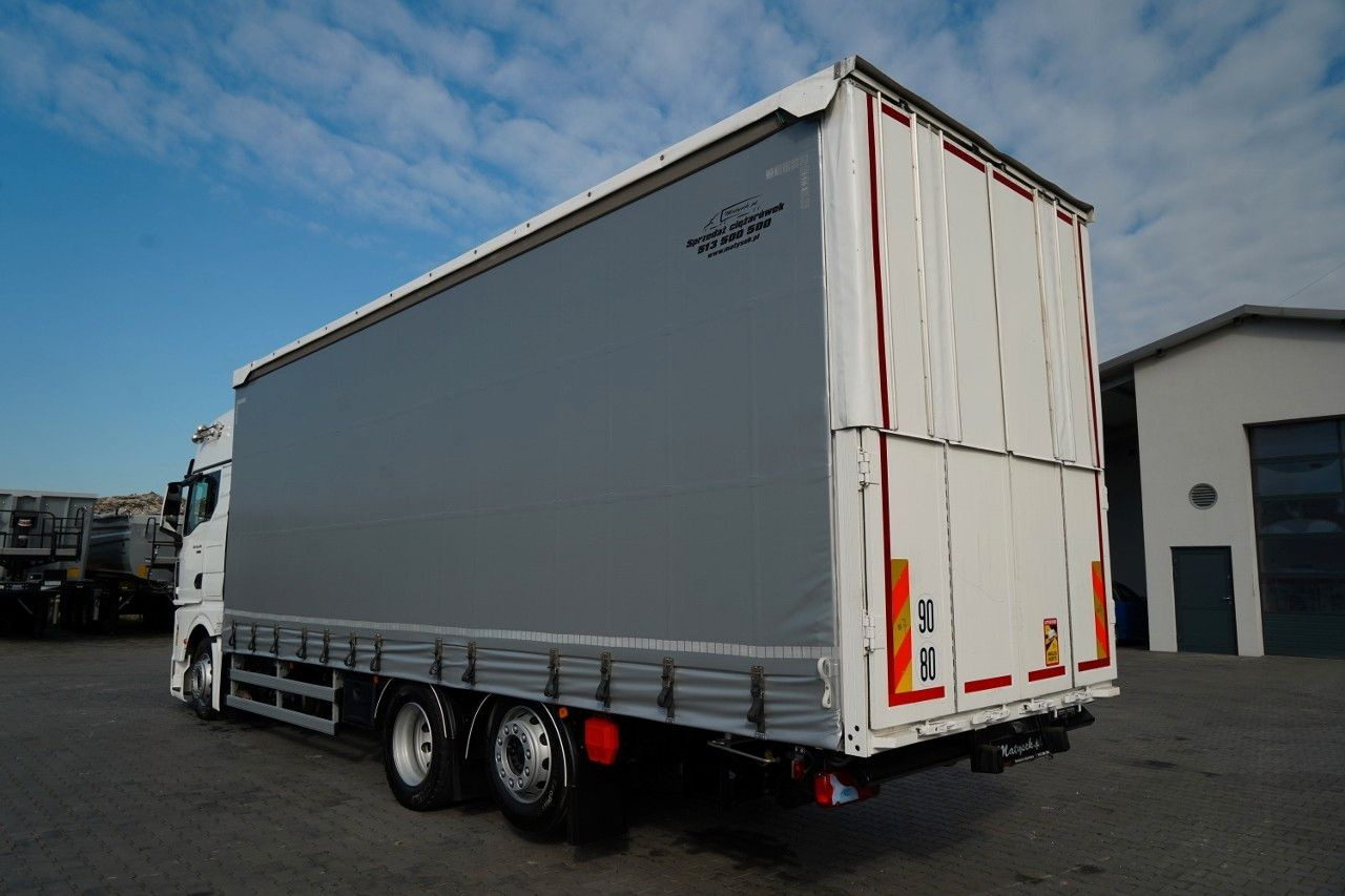 MAN TGX 26.470 / 6x2 / FIRANKA / SOLÓWKA / 6x2 / 12 - Curtainsider truck: picture 4 MAN TGX 26.470 / 6x2 / FIRANKA / SOLÓWKA / 6x2 / 12 - Curtainsider truck: picture 4