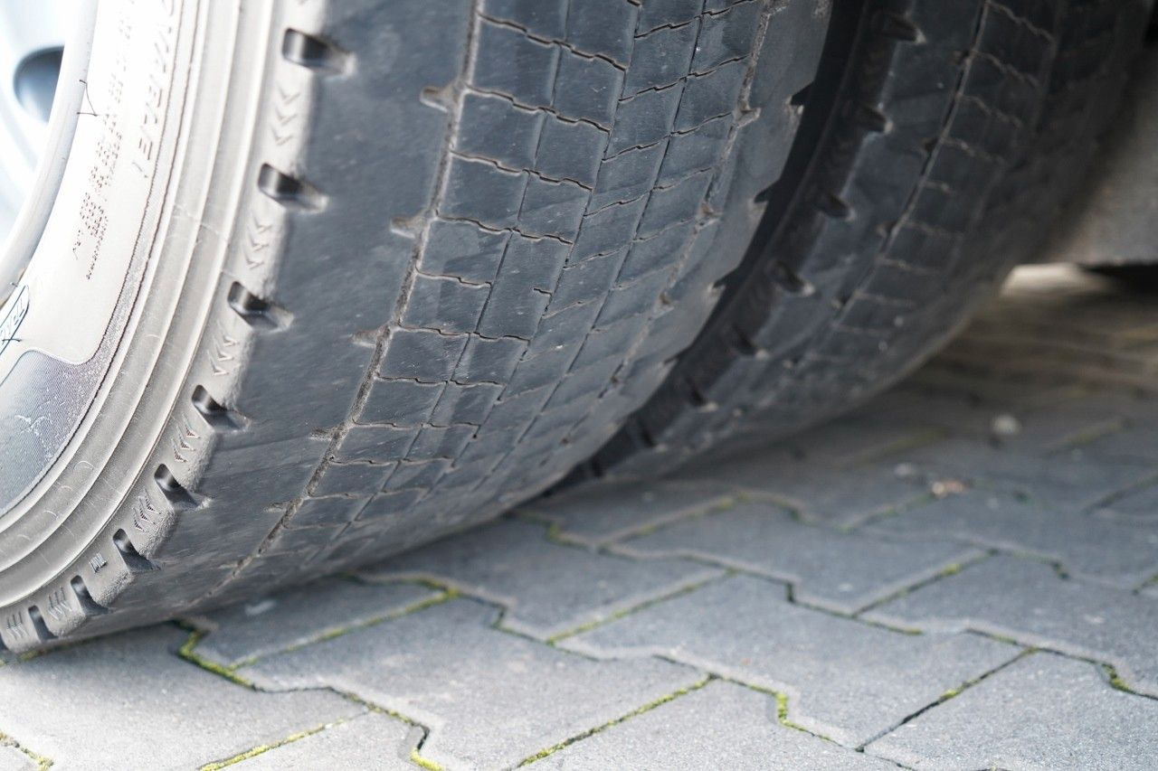 Curtainsider truck Mercedes-Benz ACTROS 2545 / SOLÓWKA / 6x2 / OŚ PODNOSZONA / B: picture 19 Curtainsider truck Mercedes-Benz ACTROS 2545 / SOLÓWKA / 6x2 / OŚ PODNOSZONA / B: picture 19