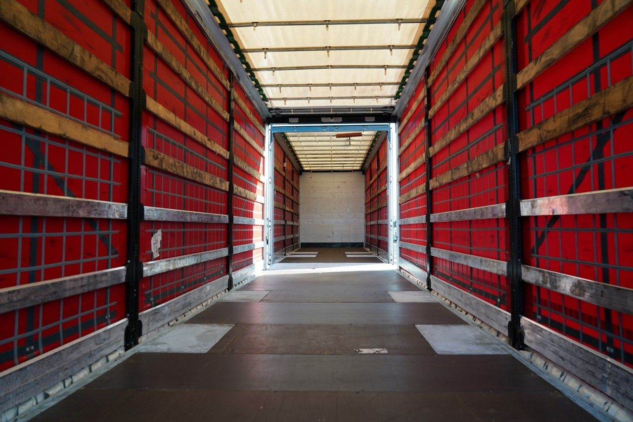 Curtainsider truck Mercedes-Benz ACTROS 2545 / ZESTAW TANDEM 120 M3 / PRZEJAZDOW: picture 15 Curtainsider truck Mercedes-Benz ACTROS 2545 / ZESTAW TANDEM 120 M3 / PRZEJAZDOW: picture 15