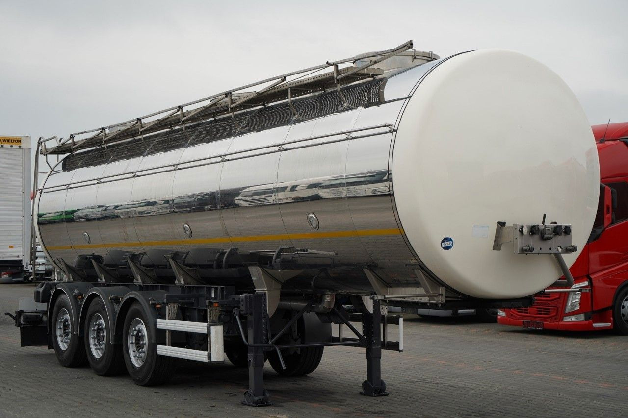 Sommer CYSTERNA SPOŻYWCZA / 3 KOMORY / 30 000 L / OŚ - Tank semi-trailer: picture 1 Sommer CYSTERNA SPOŻYWCZA / 3 KOMORY / 30 000 L / OŚ - Tank semi-trailer: picture 1