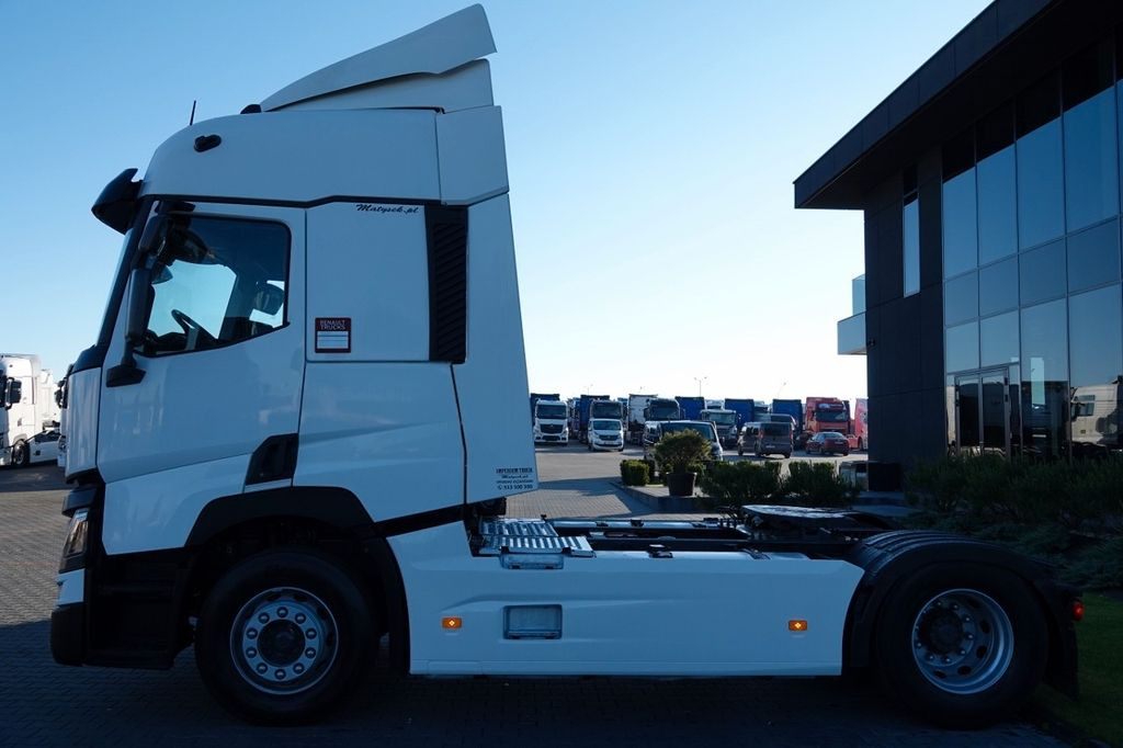 Renault T 480 / 13L / 2017 ROK Renault T 480 / 13L / 2017 ROK - Tractor unit: picture 3 Renault T 480 / 13L / 2017 ROK Renault T 480 / 13L / 2017 ROK - Tractor unit: picture 3