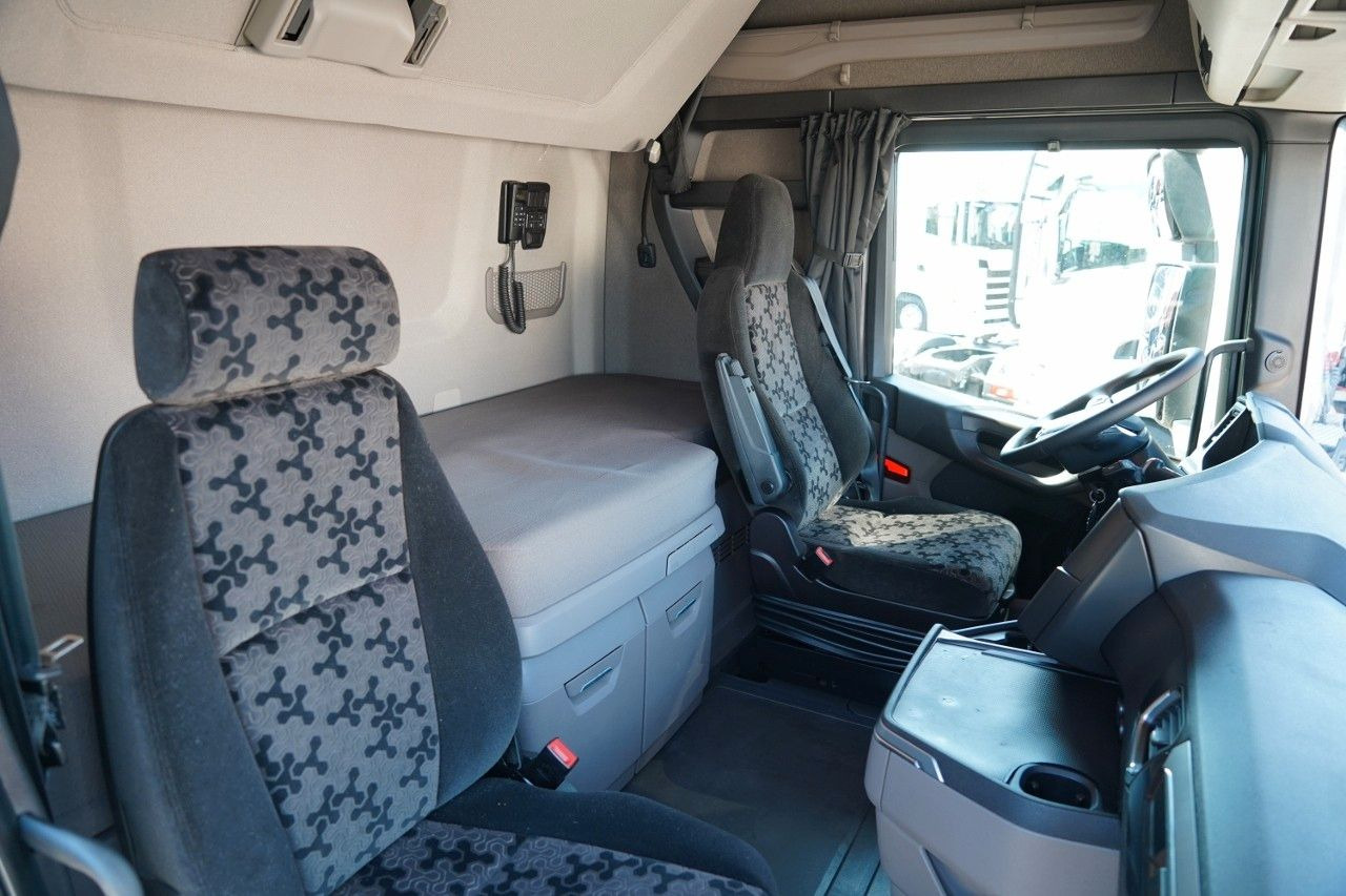 Tractor unit Scania S 500 / RETARDER / FULL AIRMATIC / OPONY 100% /: picture 17 Tractor unit Scania S 500 / RETARDER / FULL AIRMATIC / OPONY 100% /: picture 17