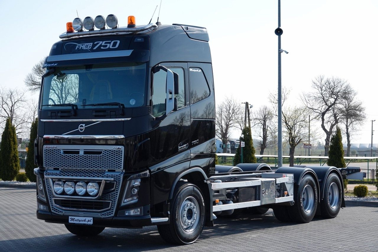 Volvo FH 16 / 750 KM / 6X4 / RAMA DŁ. 8 M / 373 TYS. - Tractor unit: picture 2 Volvo FH 16 / 750 KM / 6X4 / RAMA DŁ. 8 M / 373 TYS. - Tractor unit: picture 2