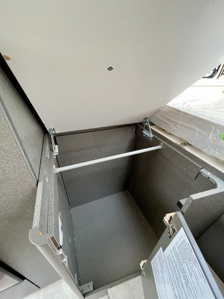 New Semi-integrated motorhome HYMER / ERIBA MLT 580 4x4: picture 15 New Semi-integrated motorhome HYMER / ERIBA MLT 580 4x4: picture 15