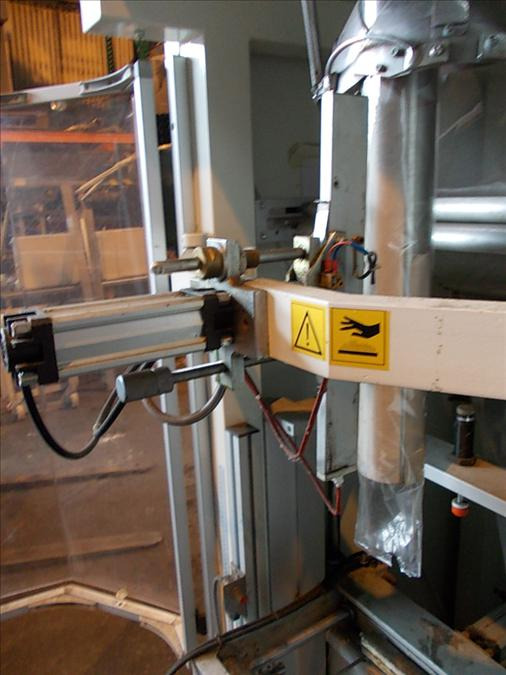Packaging machinery Campagnolo C25 Vertical form and seal machine: picture 6