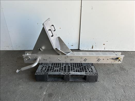 NNP Flighted elevator conveyor - Conveyor: picture 1 NNP Flighted elevator conveyor - Conveyor: picture 1