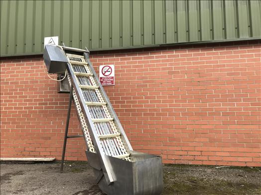 NNP flighted elevator conveyor - Conveyor: picture 1 NNP flighted elevator conveyor - Conveyor: picture 1