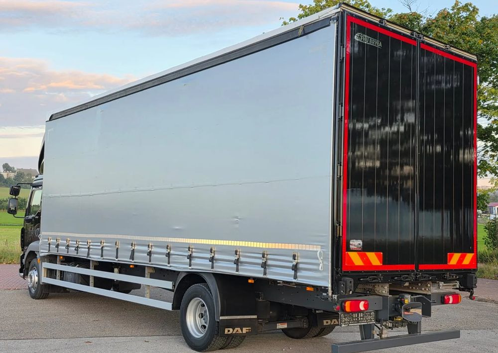 DAF LF 290 / WINDA / 16TON DMC / FIRANKA / SYPIALKA / AUTOMAT / JEDEN WŁAŚCICIE  / EURO 6 / 2019 / SPROWADZONY / 20PALET / NISKI PRZEBIEG / DUŻA ŁADOWNOŚĆ / JAK NOWY - Curtainsider truck: picture 4 DAF LF 290 / WINDA / 16TON DMC / FIRANKA / SYPIALKA / AUTOMAT / JEDEN WŁAŚCICIE  / EURO 6 / 2019 / SPROWADZONY / 20PALET / NISKI PRZEBIEG / DUŻA ŁADOWNOŚĆ / JAK NOWY - Curtainsider truck: picture 4