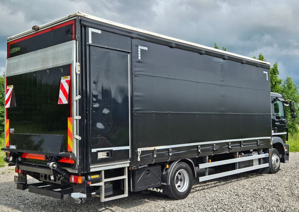 MAN TGM 12.290/15.290/E6/FIRANKA/BOCZNE DRZWI/BURTO-FIRANKA/18PALET/WINDA/NISKI PRZEBIEG/2018/CAŁY NA PODUSZKACH/SERWISOWANY - Curtainsider truck: picture 5 MAN TGM 12.290/15.290/E6/FIRANKA/BOCZNE DRZWI/BURTO-FIRANKA/18PALET/WINDA/NISKI PRZEBIEG/2018/CAŁY NA PODUSZKACH/SERWISOWANY - Curtainsider truck: picture 5