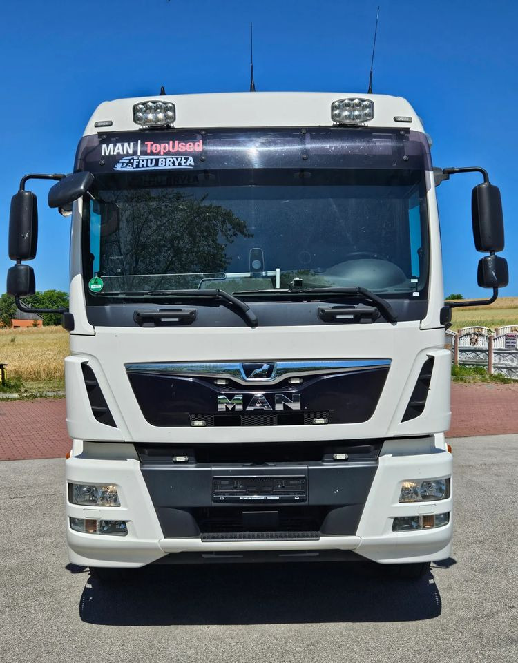 MAN TGM 15.290/E6/FIRANKA/BURTO-FIRANKA/SZKOŁA JAZDY/MAŁY ROZSTAW OSI/16PALET/WINDA/NISKI PRZEBIEG/2019/SERWISOWANY/JAK NOWY - Curtainsider truck: picture 3 MAN TGM 15.290/E6/FIRANKA/BURTO-FIRANKA/SZKOŁA JAZDY/MAŁY ROZSTAW OSI/16PALET/WINDA/NISKI PRZEBIEG/2019/SERWISOWANY/JAK NOWY - Curtainsider truck: picture 3