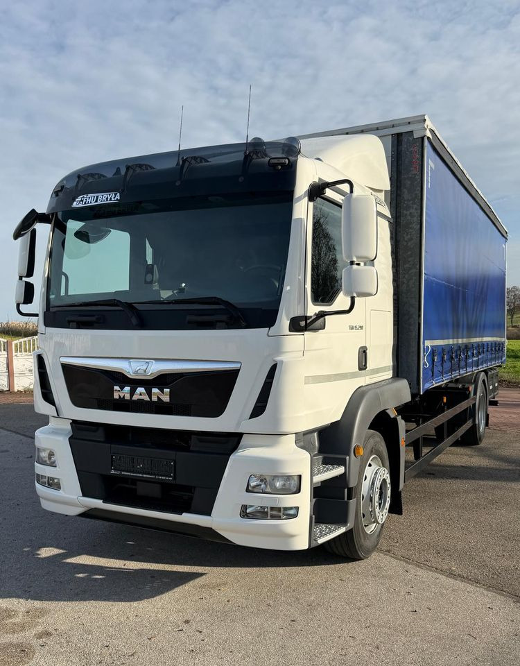 MAN TGM 15.290 / FIRANKA / 2016R / KLIMA POSTOJOWA /SPROWADZONY/ 8T ŁADOWNOŚĆ / 17 PALET / E6 / WINDA / - Curtainsider truck: picture 1 MAN TGM 15.290 / FIRANKA / 2016R / KLIMA POSTOJOWA /SPROWADZONY/ 8T ŁADOWNOŚĆ / 17 PALET / E6 / WINDA / - Curtainsider truck: picture 1