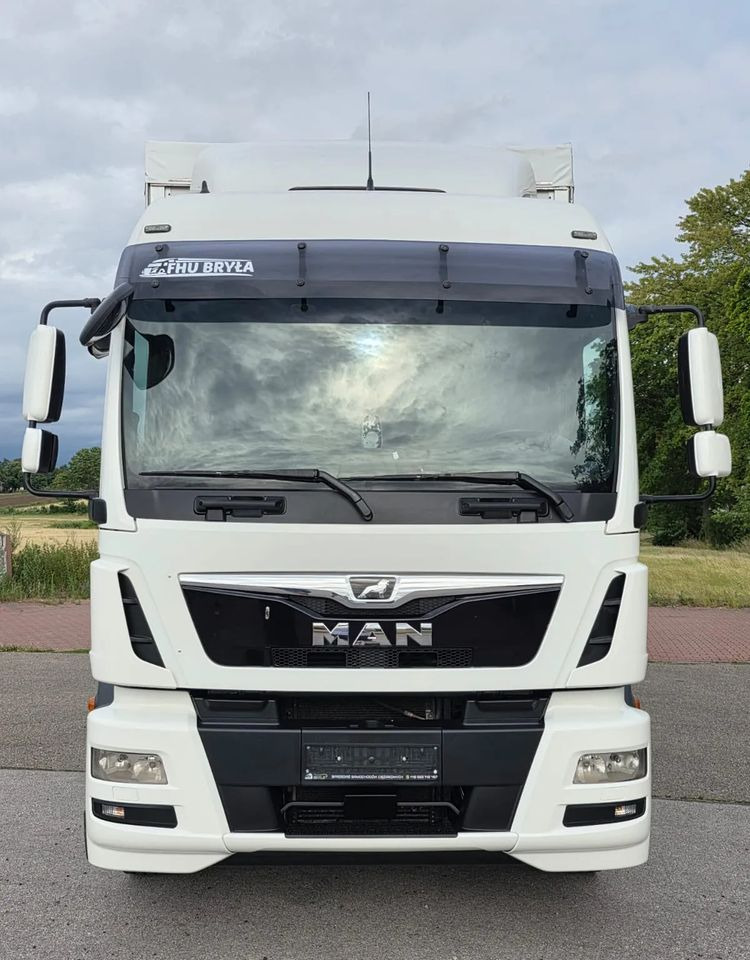MAN TGM 18.290 / 18.250 /E6 / 22 PALETY / AUTOMAT / ZSUWANY DACH ORAZ BOKI / 9700 ŁADOWNOŚĆ / SERWISOWANY / NISKI PRZEBIEG / WINDA / FIRANKA / SPROWADZONY / 2019 / 335 TYŚ PRZEBIEG / PIERWSZY WŁAŚCIC - Curtainsider truck: picture 3 MAN TGM 18.290 / 18.250 /E6 / 22 PALETY / AUTOMAT / ZSUWANY DACH ORAZ BOKI / 9700 ŁADOWNOŚĆ / SERWISOWANY / NISKI PRZEBIEG / WINDA / FIRANKA / SPROWADZONY / 2019 / 335 TYŚ PRZEBIEG / PIERWSZY WŁAŚCIC - Curtainsider truck: picture 3