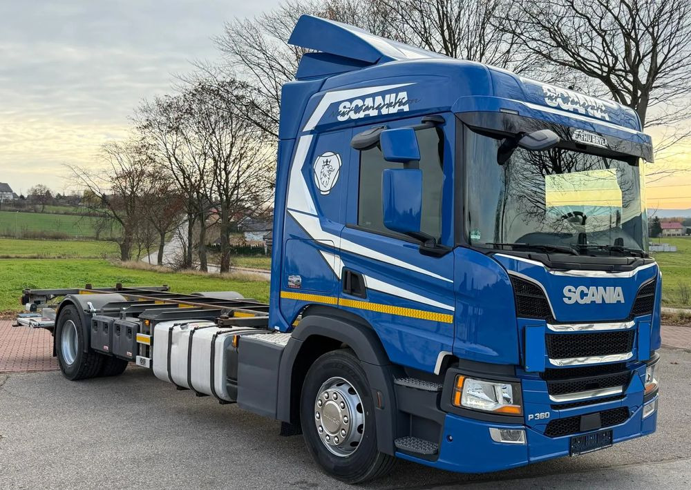 Scania P360 / P410 / BDF / RAMA / FIRANKA / PEŁNA SYPIALKA / WINDA / E6 / CAŁA NA PODUSZKACH / ROZSTAW OSI 5.5M / LAWETA / DO ŻYWCA / DO BYDŁA / DO ZABUDOWY / SPROWADZONA - Cab chassis truck: picture 2 Scania P360 / P410 / BDF / RAMA / FIRANKA / PEŁNA SYPIALKA / WINDA / E6 / CAŁA NA PODUSZKACH / ROZSTAW OSI 5.5M / LAWETA / DO ŻYWCA / DO BYDŁA / DO ZABUDOWY / SPROWADZONA - Cab chassis truck: picture 2