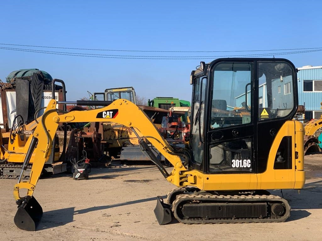 CAT 301.6C - Mini excavator: picture 2 CAT 301.6C - Mini excavator: picture 2