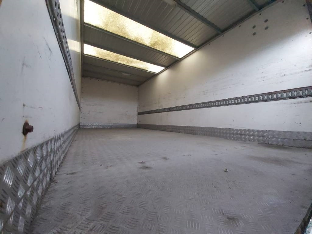 Mercedes-Benz 814D  - Box truck: picture 5 Mercedes-Benz 814D  - Box truck: picture 5