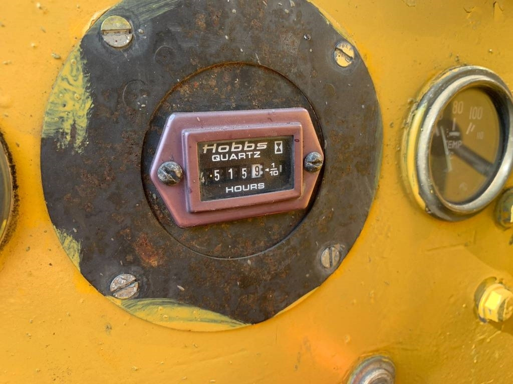 Crawler dumper Morooka MST 800: picture 12