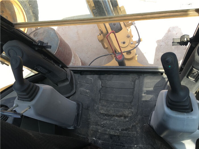 Caterpillar 420F - Backhoe loader: picture 2 Caterpillar 420F - Backhoe loader: picture 2