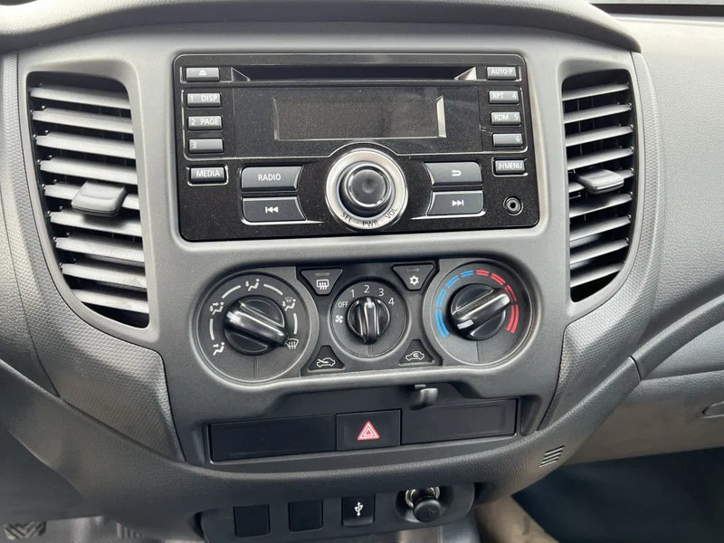 New Pickup truck, Combi van Mitsubishi L200 4x4 - 8 UNITS in WHITE 2.5 D GL Double Cab - EURO 2 - NEW!! Ready for work!!!**: picture 12