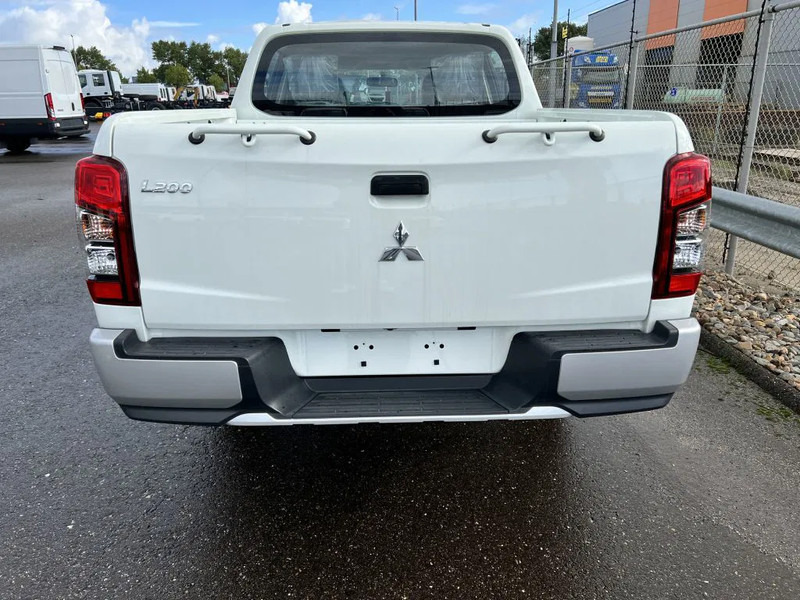 Mitsubishi L200 4x4 - 8 UNITS in WHITE 2.5 D GL Double Cab - EURO 2 - NEW!! Ready for work!!!** - Pickup truck, Combi van: picture 3 Mitsubishi L200 4x4 - 8 UNITS in WHITE 2.5 D GL Double Cab - EURO 2 - NEW!! Ready for work!!!** - Pickup truck, Combi van: picture 3