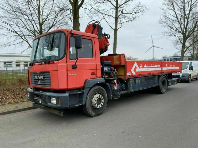 MAN ME18.284 mit Kran Not Aus Hiab 122B - Dropside/ Flatbed truck, Crane truck: picture 1 MAN ME18.284 mit Kran Not Aus Hiab 122B - Dropside/ Flatbed truck, Crane truck: picture 1