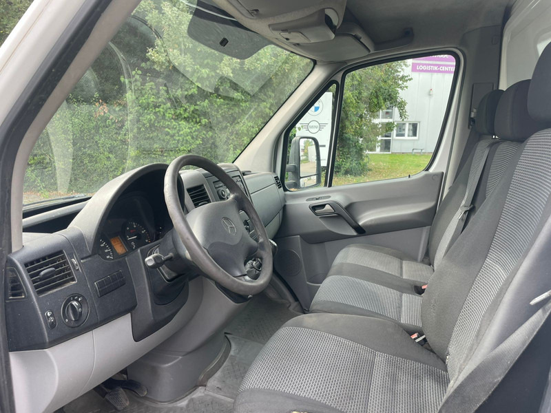 Lease a Mercedes-Benz Vito 111 Mercedes-Benz Vito 111: picture 13
