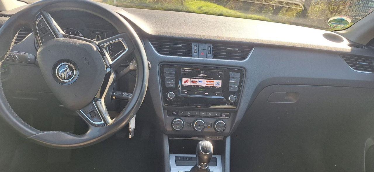 Car Skoda Octavia 2.0 TDI Green tec Solution Combi: picture 8