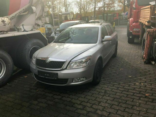 Skoda Octavia Scout Vollausst. 105 KW - Car: picture 1 Skoda Octavia Scout Vollausst. 105 KW - Car: picture 1
