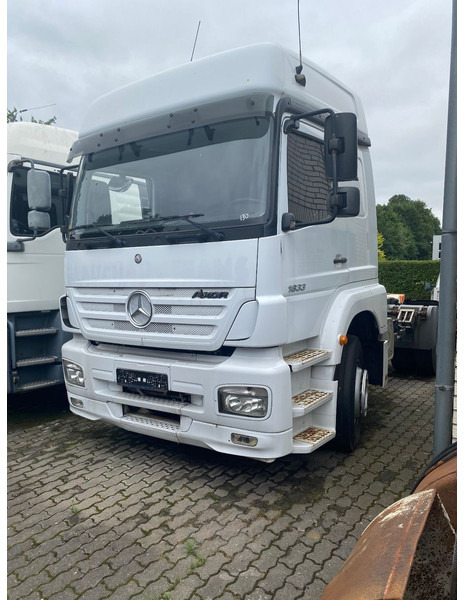 Mercedes-Benz 1833LS G.Haus/Hochdach - Tractor unit: picture 1 Mercedes-Benz 1833LS G.Haus/Hochdach - Tractor unit: picture 1