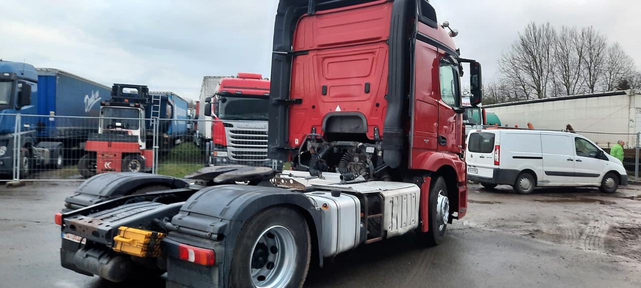 Mercedes-Benz 1842 Actros MP4 G.Haus/Hochdach Vollbaust - Tractor unit: picture 5 Mercedes-Benz 1842 Actros MP4 G.Haus/Hochdach Vollbaust - Tractor unit: picture 5