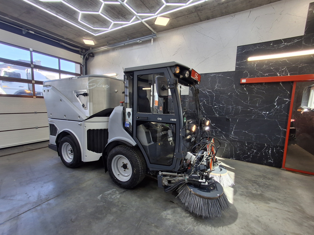 HAKO Citymaster 1600 Kehrmaschine Zamiatarka PM2.5 Euro 6 2019r - Road sweeper: picture 4 HAKO Citymaster 1600 Kehrmaschine Zamiatarka PM2.5 Euro 6 2019r - Road sweeper: picture 4