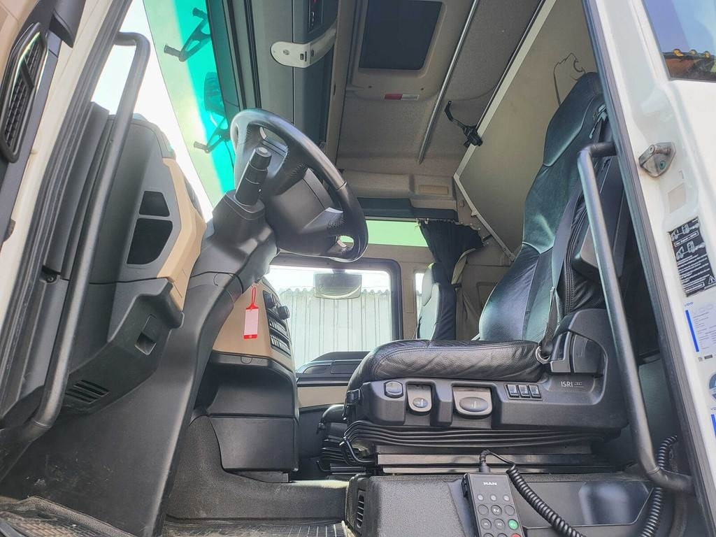 MAN TGX 28.500 6X2 - Tractor unit: picture 5 MAN TGX 28.500 6X2 - Tractor unit: picture 5