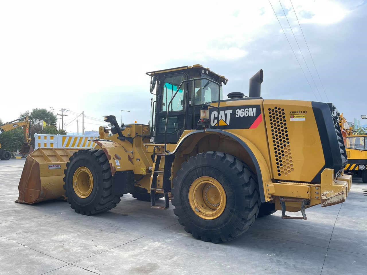 Wheel loader CAT 966M: picture 10