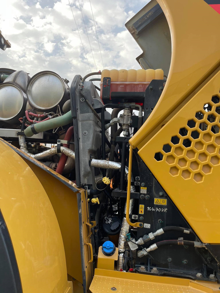 Wheel loader CAT 966M: picture 21
