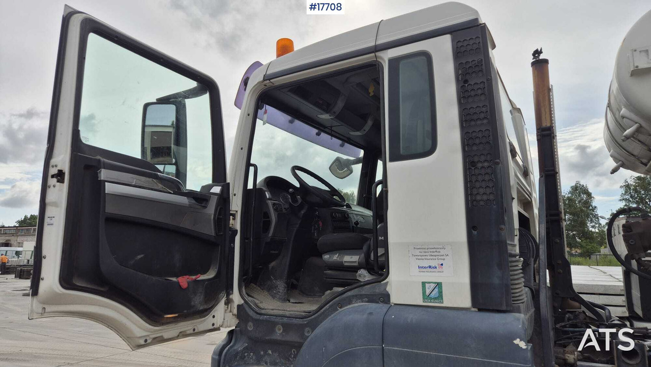 Concrete mixer truck 2011 MAN TGS 32.360: picture 17