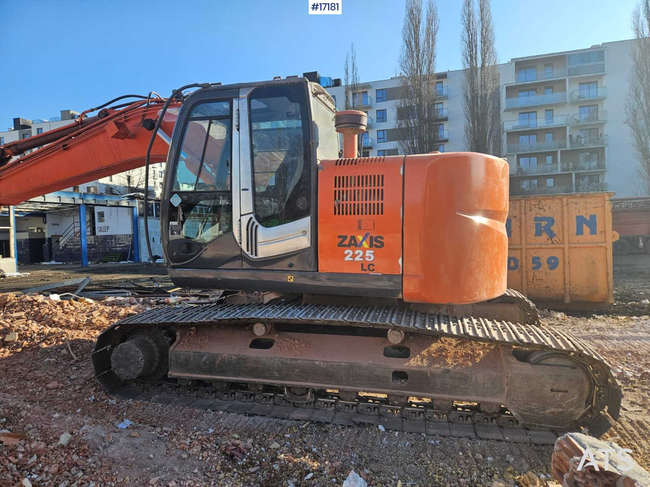Hydraulic excavator Hitachi ZX225 LC (2013) - Crawler excavator: picture 1 Hydraulic excavator Hitachi ZX225 LC (2013) - Crawler excavator: picture 1