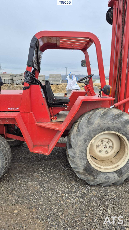 Rough terrain forklift MANITOU MB 30N (1993) - Other machinery: picture 5 Rough terrain forklift MANITOU MB 30N (1993) - Other machinery: picture 5