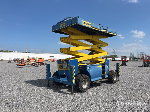 2006 JLG 4394 RT 4x4 Diesel Scissor Lift - Scissor lift: picture 4 2006 JLG 4394 RT 4x4 Diesel Scissor Lift - Scissor lift: picture 4