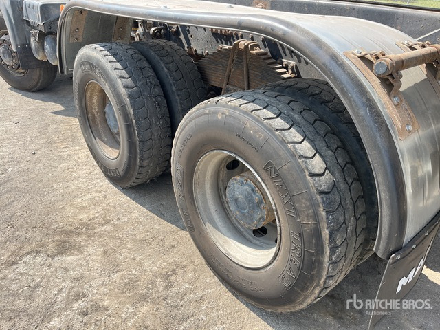 2006 MAN TGA41.430 8x8 Twin-Steer Sleeper T/A Dump Truck - Tipper: picture 5 2006 MAN TGA41.430 8x8 Twin-Steer Sleeper T/A Dump Truck - Tipper: picture 5