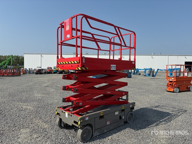 2012 Haulotte Compact 10 Electric Scissor Lift - Scissor lift: picture 4 2012 Haulotte Compact 10 Electric Scissor Lift - Scissor lift: picture 4