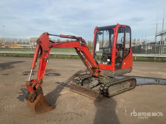 2013 Cat 302.4D Mini Excavator: <6.6t - Mini excavator: picture 2 2013 Cat 302.4D Mini Excavator: <6.6t - Mini excavator: picture 2